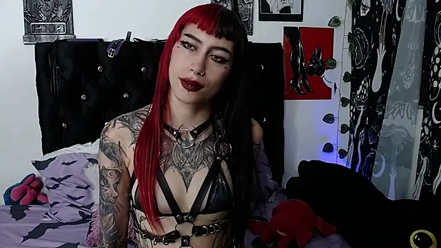 Snapshot of mayaREDdoll chatting on July 15, 2:17 am mayaREDdoll online show from July 15, 2:17 am