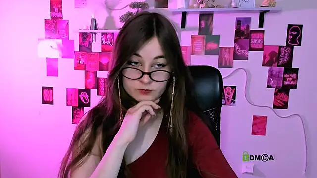 lilith diva online show from April 15, 7:10 pm