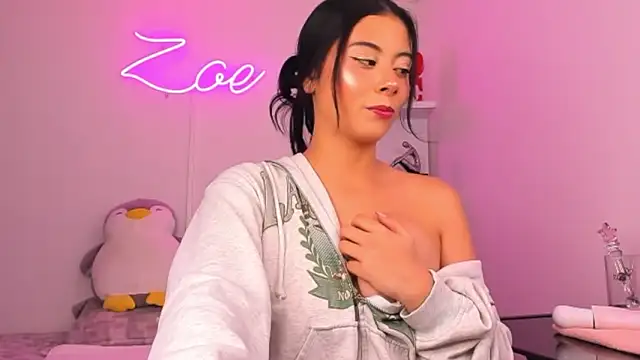 zoecams1 online show from February 12, 8:04 pm