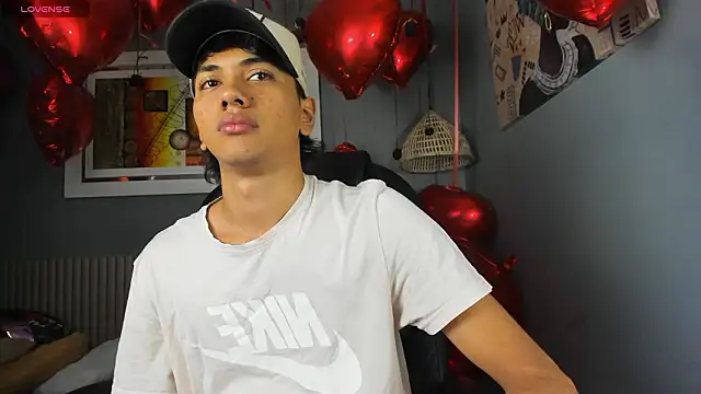 markbowie online show from February 20, 1:11 pm