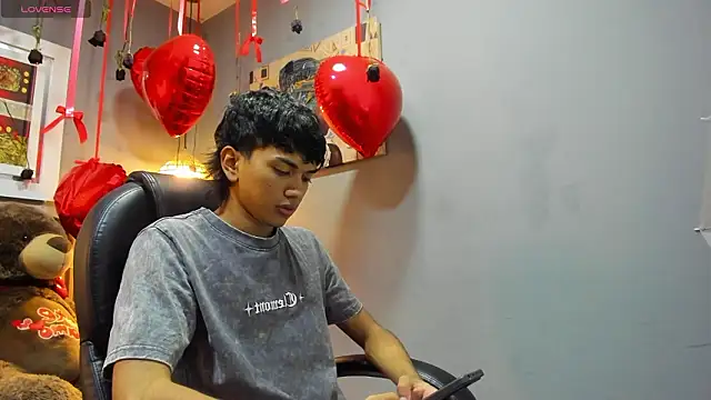 markbowie online show from February 21, 1:56 pm