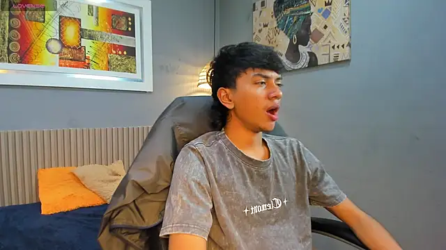 markbowie online show from April 13, 11:59 am