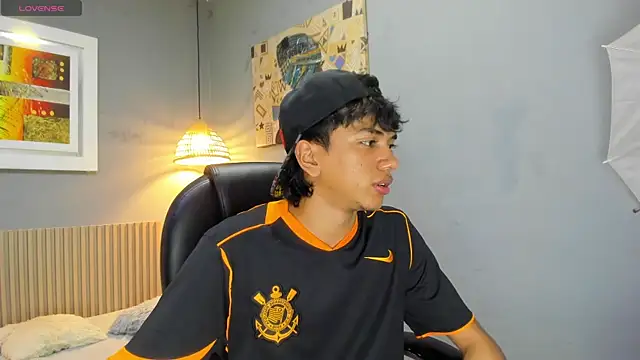 Snapshot of markbowie chatting on June 11, 7:23 pm markbowie online show from June 11, 7:23 pm