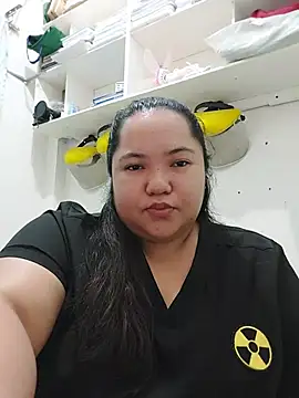 LianaCruzado online show from July 25, 4:15 pm