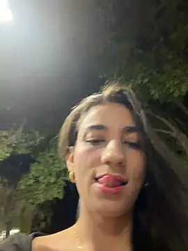 -juicy  online show from August 5, 11:50 pm