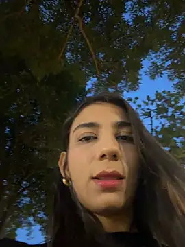 -juicy  online show from August 7, 11:29 pm