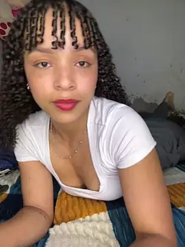 Snapshot of Yasmin777_ chatting on July 3, 12:17 am Yasmin777 online show from July 3, 12:17 am