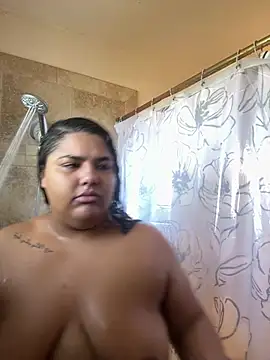 Snapshot of 1n0nlythroat chatting on July 3, 11:00 pm 1n0nlythroat online show from July 3, 11:00 pm