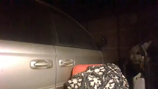 Snapshot of 1n0nlythroat chatting on July 5, 4:19 am 1n0nlythroat online show from July 5, 4:19 am
