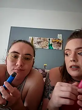 AndHerXO online show from February 21, 3:57 pm