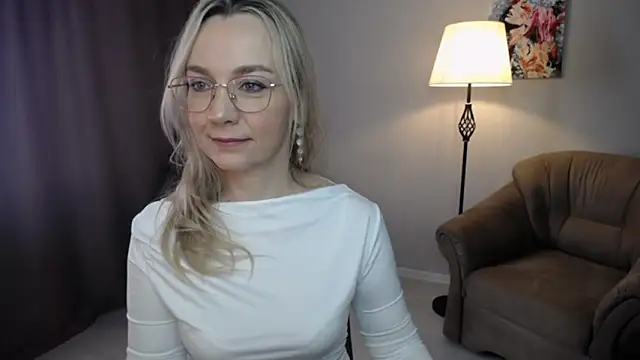 Ava Elior online show from March 7, 10:01 am