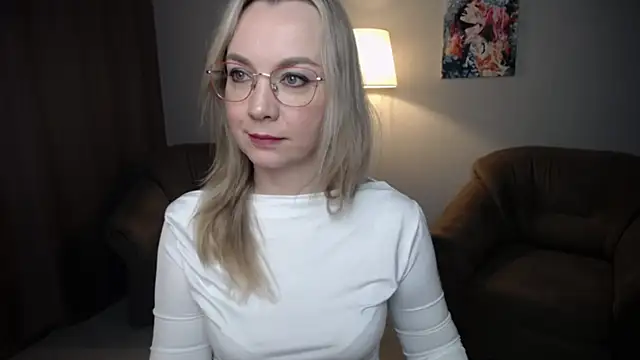 Ava Elior online show from April 1, 11:11 am