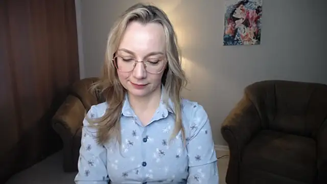 Snapshot of Ava_Elior chatting on June 23, 11:30 am Ava Elior online show from June 23, 11:30 am