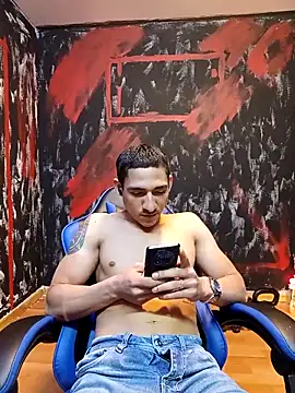 Snapshot of jhonny_thes28 chatting on May 5, 10:45 am jhonny thes28 online show from May 5, 10:45 am