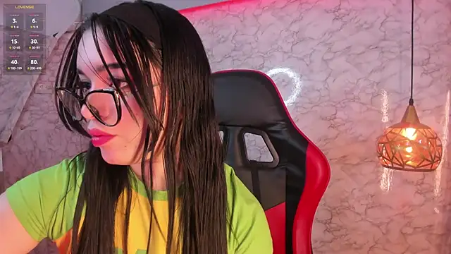 Snapshot of KateLee chatting on January 13, 5:57 am KateLee online show from January 13, 5:57 am