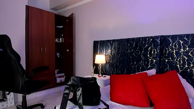 katte landerr online show from February 25, 12:59 pm