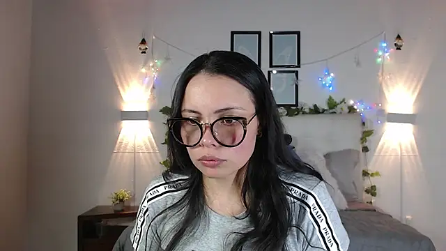 Megan 05  online show from March 9, 6:34 pm