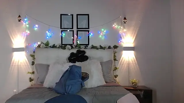 Megan 05  online show from April 11, 7:07 pm