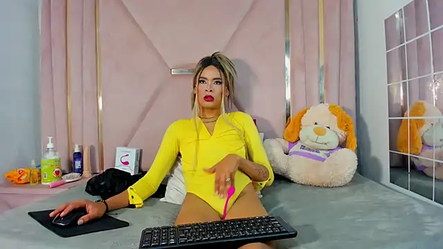 jazmin waked online show from October 7, 2:53 am