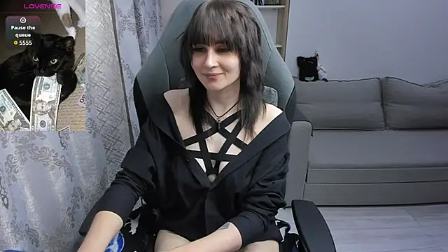 MistyDark online show from July 7, 6:01 pm