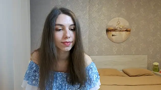 Snapshot of KellyShines chatting on June 3, 6:24 pm KellyShines online show from June 3, 6:24 pm