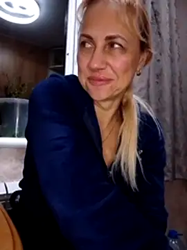 KissMiSveet online show from December 4, 6:49 pm