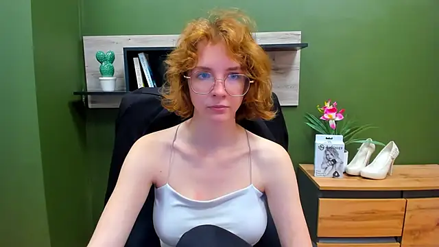 juicyPenny online show from September 18, 6:37 am