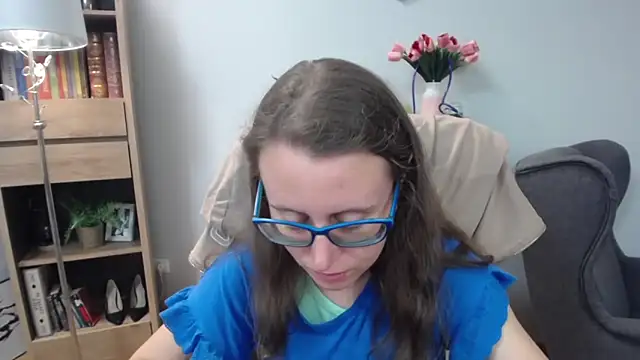 Snapshot of sweetxLizzy chatting on June 12, 4:33 am sweetxLizzy online show from June 12, 4:33 am