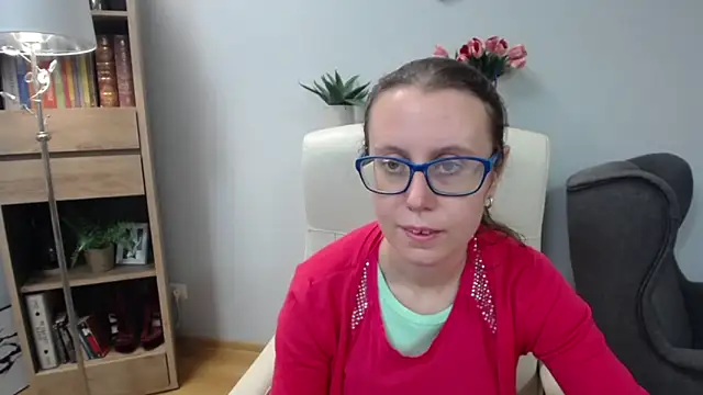 Snapshot of sweetxLizzy chatting on June 15, 4:36 am sweetxLizzy online show from June 15, 4:36 am