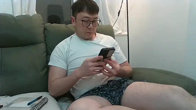 Snapshot of KaylanBMB chatting on March 21, 3:15 pm KaylanBMB online show from March 21, 3:15 pm