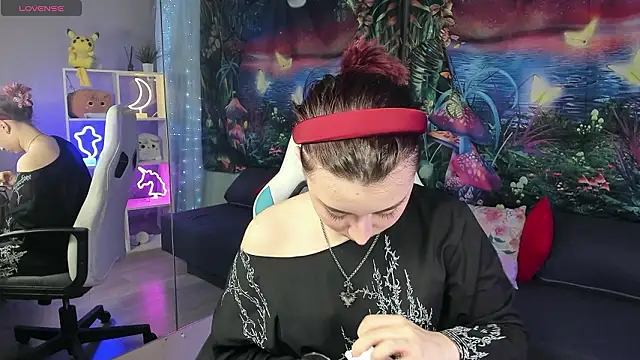 ClaraParks online show from February 7, 8:01 pm