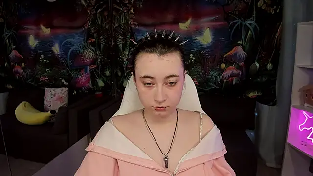 ClaraParks online show from April 15, 7:37 am