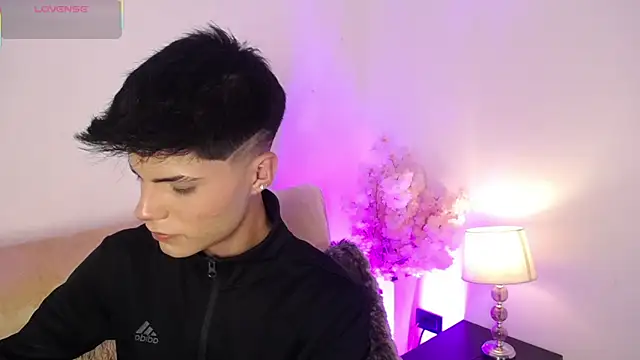 Dulcey  online show from September 25, 3:43 am