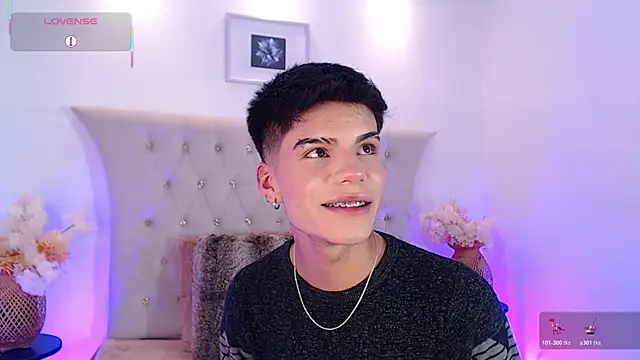 Dulcey  online show from November 26, 4:24 am