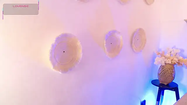 Dulcey  online show from December 5, 3:26 am