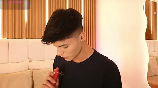 Dulcey  online show from April 12, 4:39 am