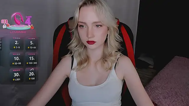 EllaBloom online show from February 14, 2:25 pm