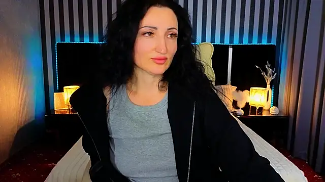 MissRossi online show from October 11, 6:50 pm