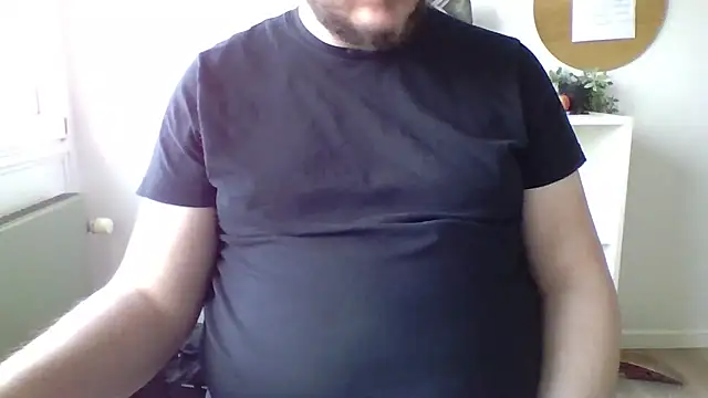 Snapshot of snebold chatting on April 8, 4:40 pm snebold online show from April 8, 4:40 pm