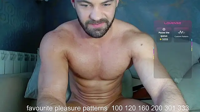 Snapshot of viktor_moonX chatting on April 23, 1:46 pm viktor moonX online show from April 23, 1:46 pm