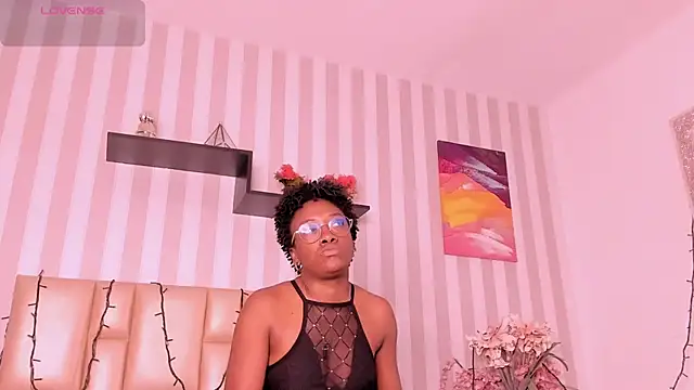 DarkHoneyy online show from February 5, 1:05 pm