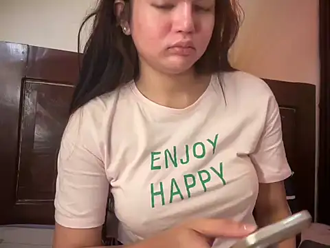 LeanneBettina online show from July 1, 1:24 pm