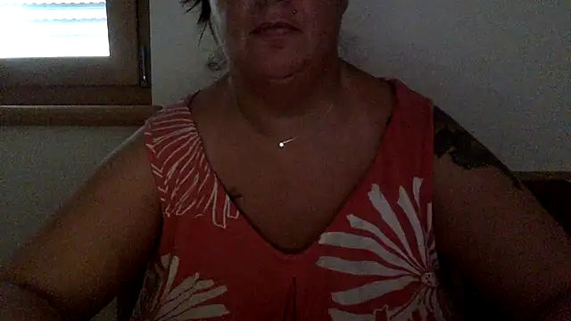 LaReginaNera online show from June 27, 8:19 am