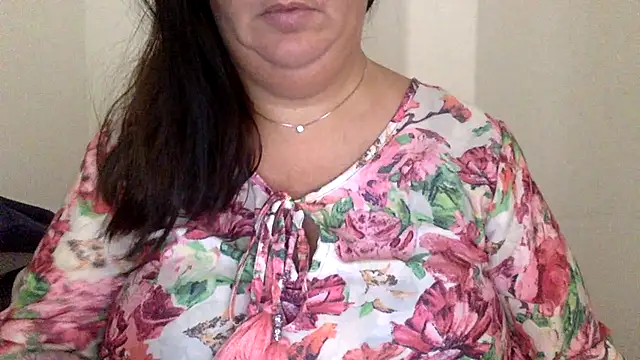 LaReginaNera online show from July 1, 7:32 am