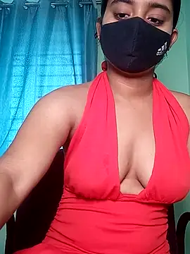 Snapshot of shrutee12 chatting on July 23, 8:23 am shrutee12 online show from July 23, 8:23 am