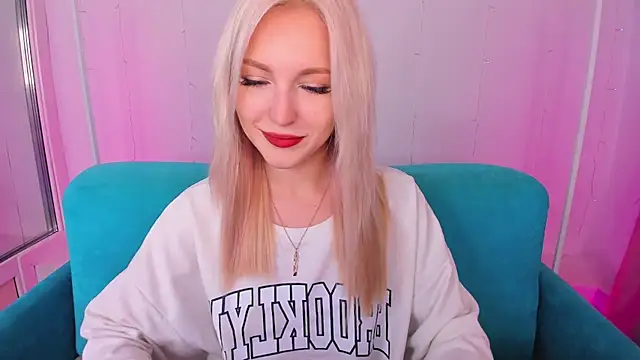 LisaFoxyMe online show from November 5, 1:16 am