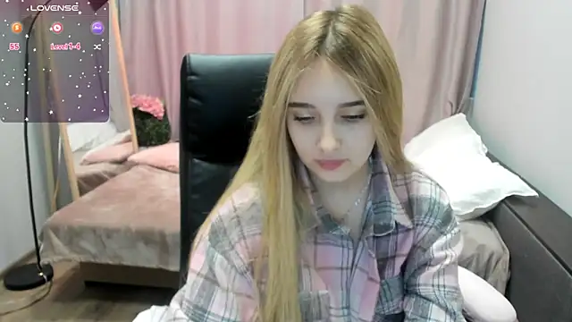 TaisiaHot online show from March 23, 9:02 am