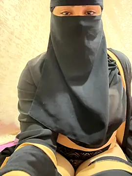  Laiali  online show from November 4, 1:10 pm