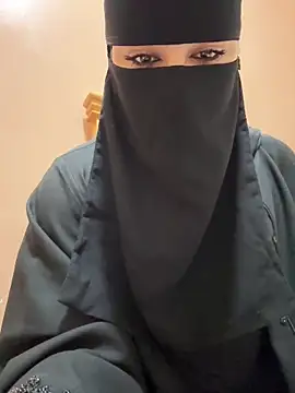  Laiali  online show from February 15, 1:41 pm