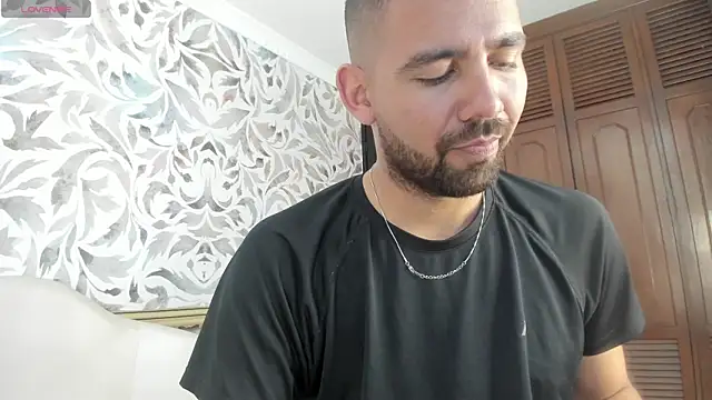 magnus serket online show from January 15, 11:48 am